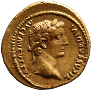 Tiberius für Divus Augustus
